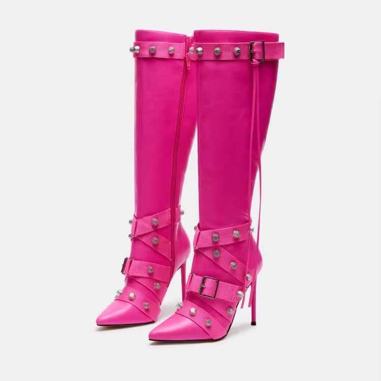 Botas hasta la rodilla ‘Studded Strap’ Dominatrix
