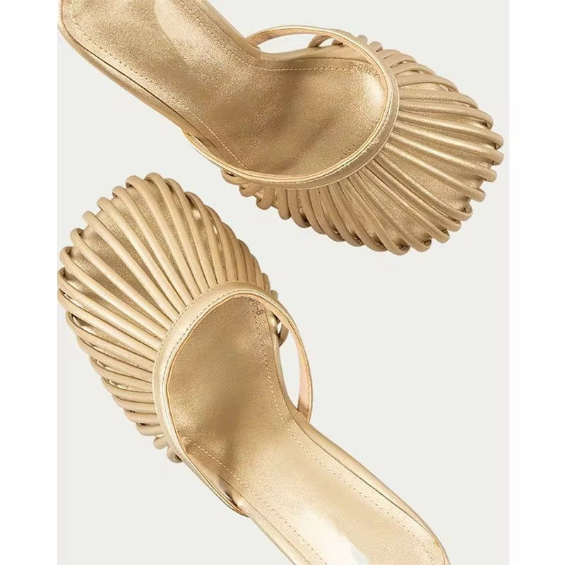XI Heels